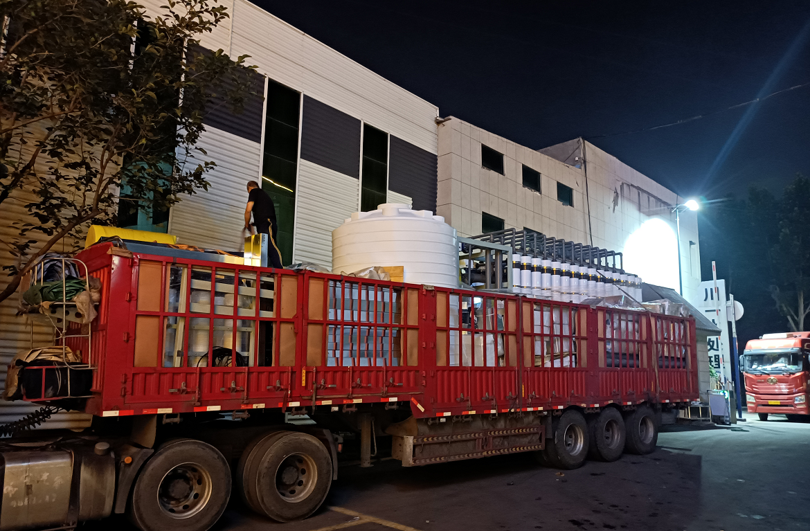 【川一股份】100T/H超滤设备装车发往内蒙古乌兰察布市
